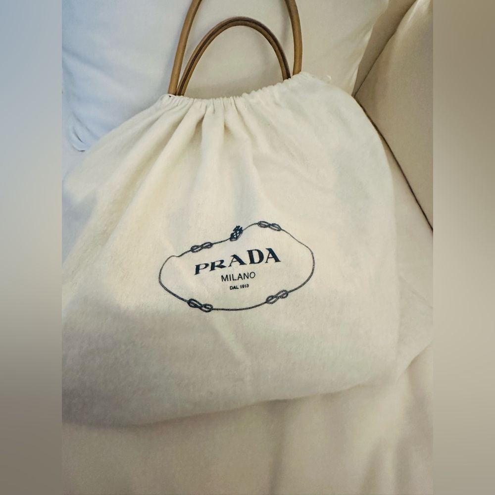 VINTAGE Prada Women's Bag SEMITRACOLLA DAINO SPORT MIELE Golden Tote Bag ca ‘01 - Picture 7 of 13